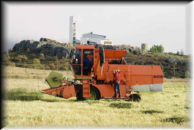 F1040017